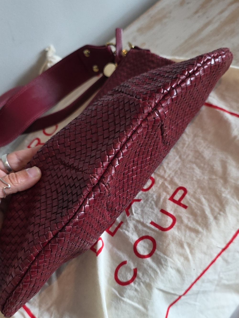 Clare V Moyen Messenger Bag In Woven Oxblood - Picture 7 of 16